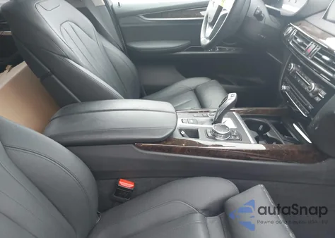 2015 BMW X5 xDrive35I z USA, uszkodzony, nr VIN 5UXKR0C52F0P13009